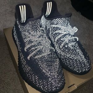 Yeezy Static Black Reflective 350 Boosts Size 9.5